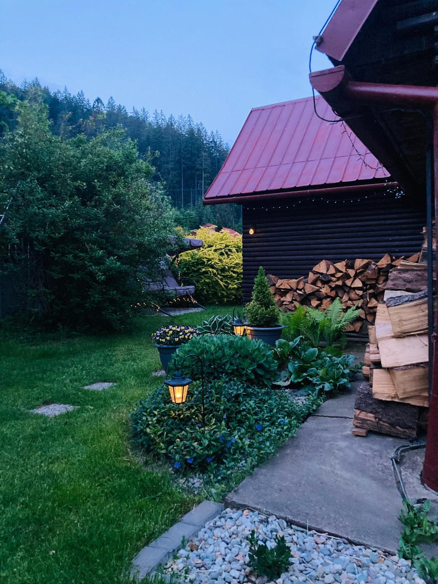 Utulna Chaloupka Na Valassku Valašská Bystřice Exteriör bild